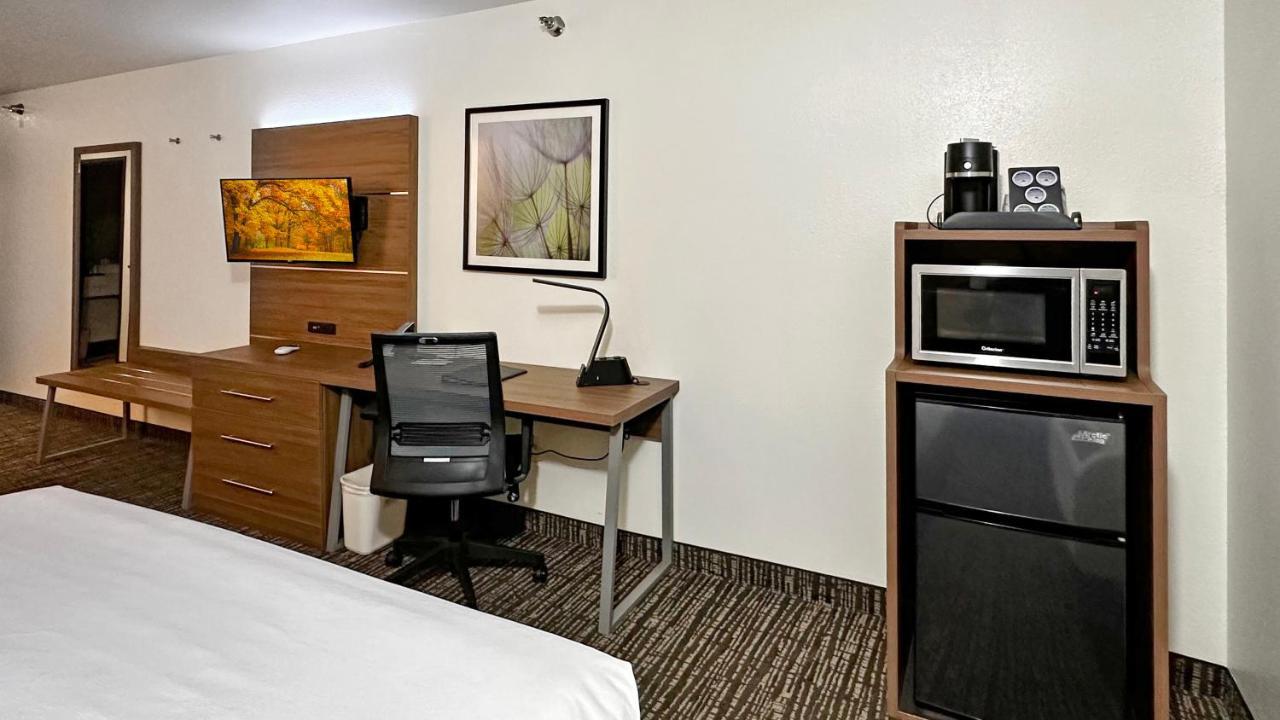 Estherville Hotel & Suites Kültér fotó