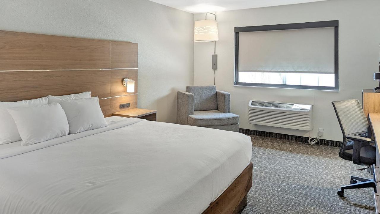 Estherville Hotel & Suites Kültér fotó