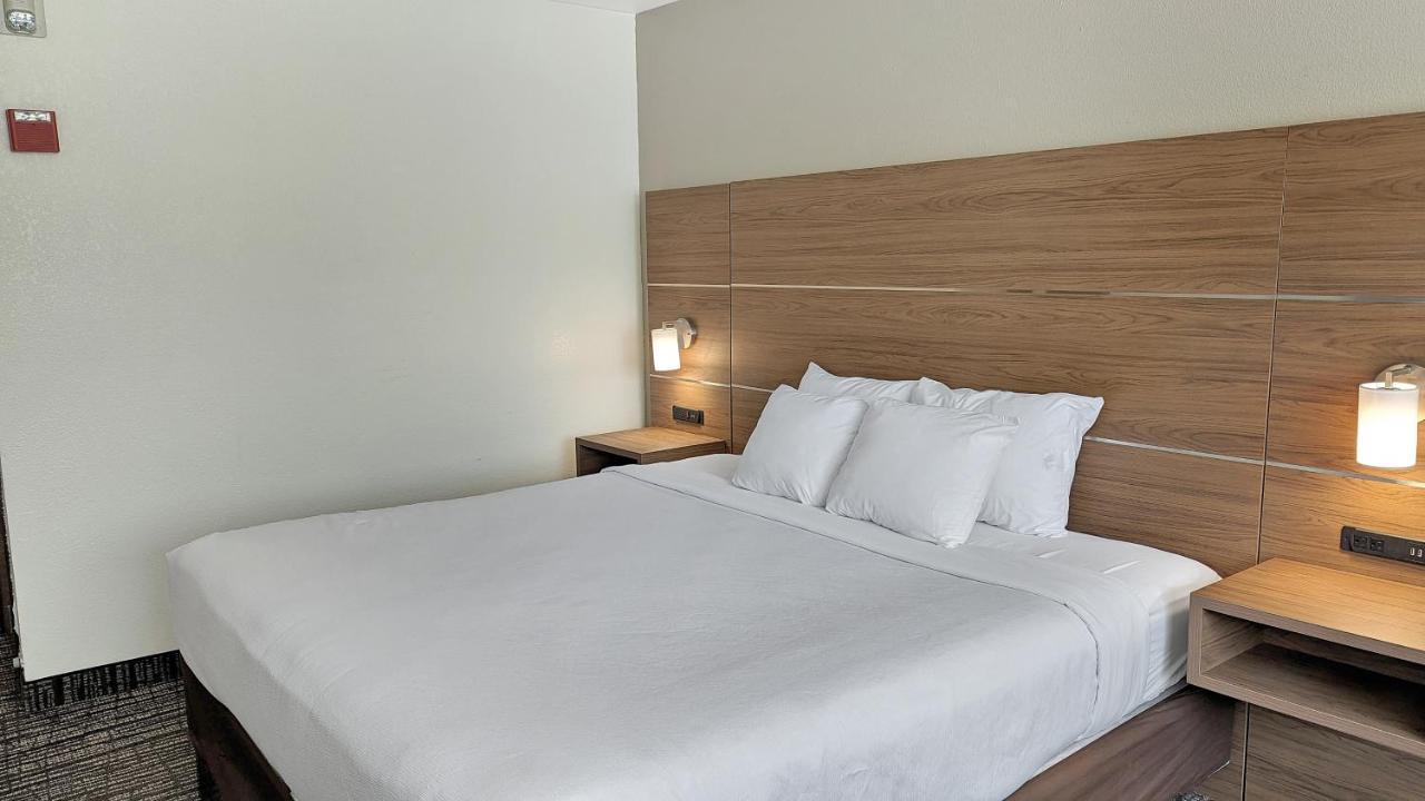Estherville Hotel & Suites Kültér fotó